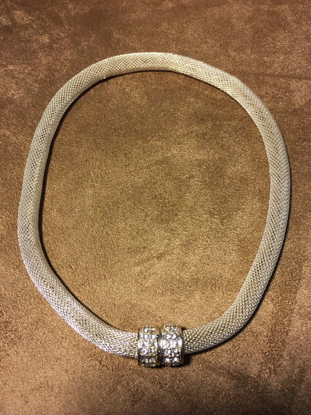 VINTAGE SILVER TONE MESH NECKLACE MAGNETIC CLASP 18”